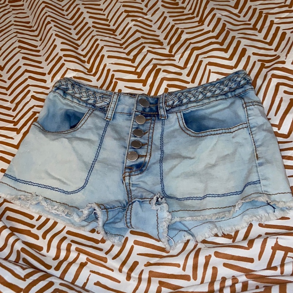 deja blue size 3 jean shorts